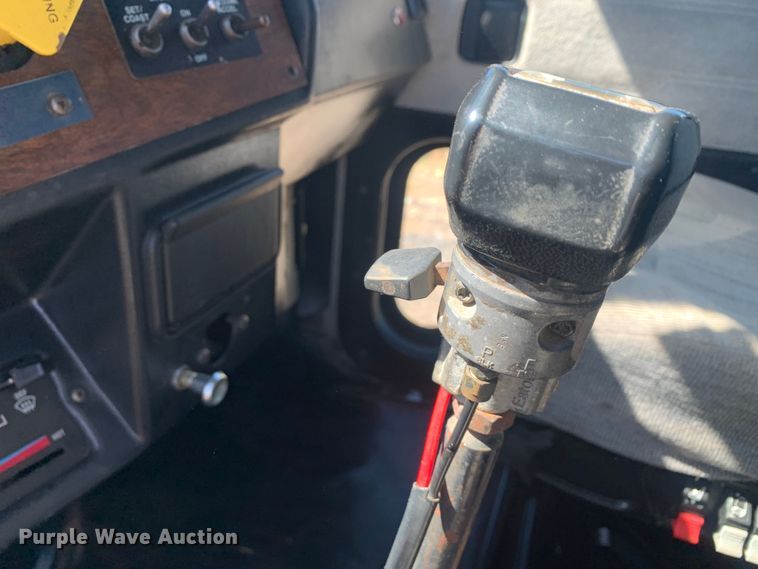 image for item DM7796 1989 Peterbilt 379 semi truck