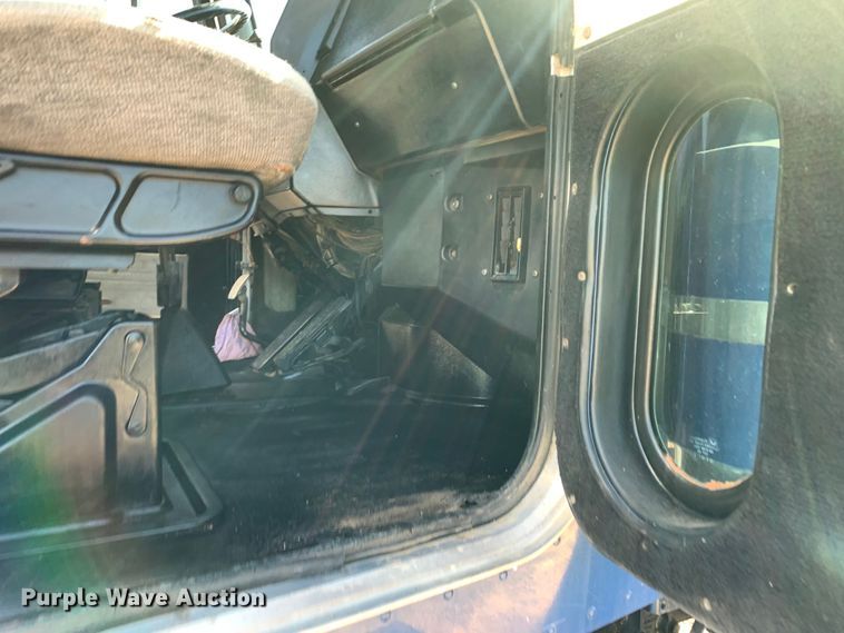 image for item DM7796 1989 Peterbilt 379 semi truck