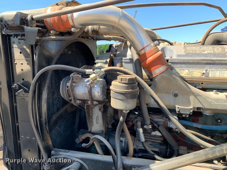 image for item DM7796 1989 Peterbilt 379 semi truck