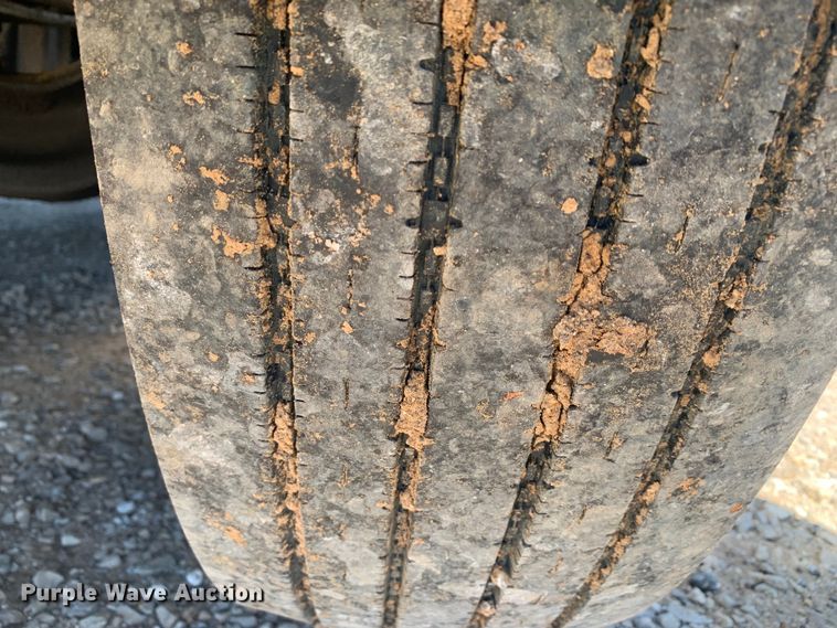 image for item DM7796 1989 Peterbilt 379 semi truck