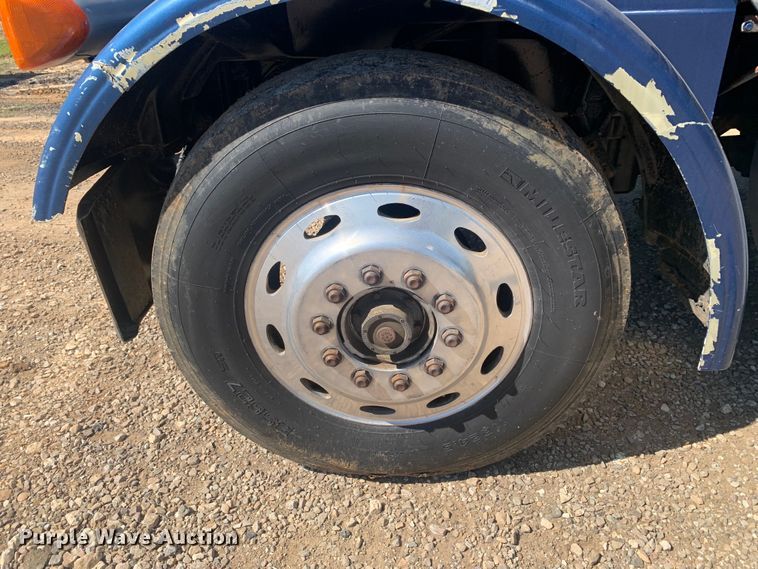 image for item DM7796 1989 Peterbilt 379 semi truck