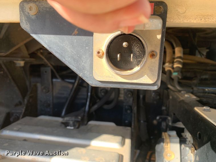 image for item DM7797 2015 Mack CHU613 semi truck