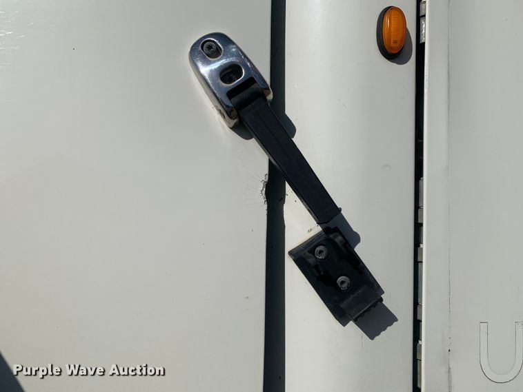 image for item DM7797 2015 Mack CHU613 semi truck