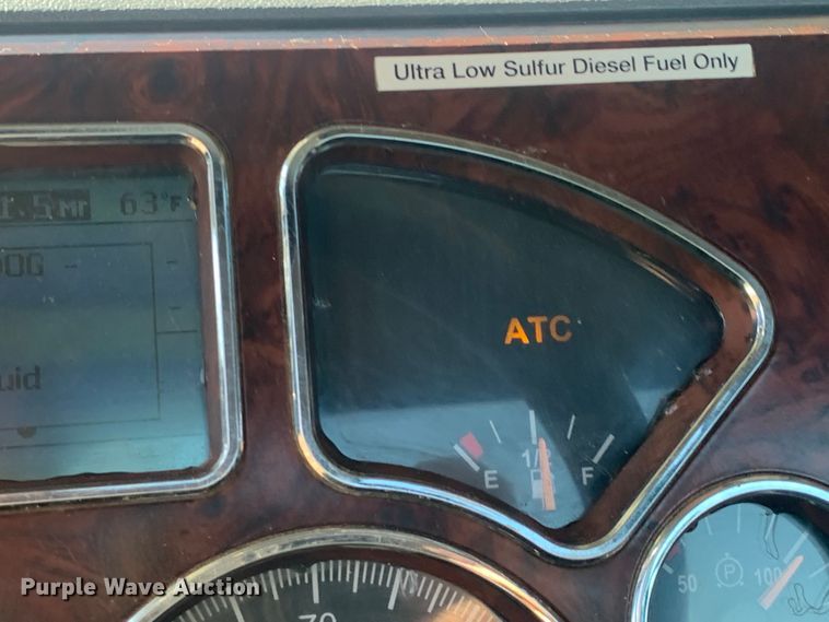 image for item DM7797 2015 Mack CHU613 semi truck