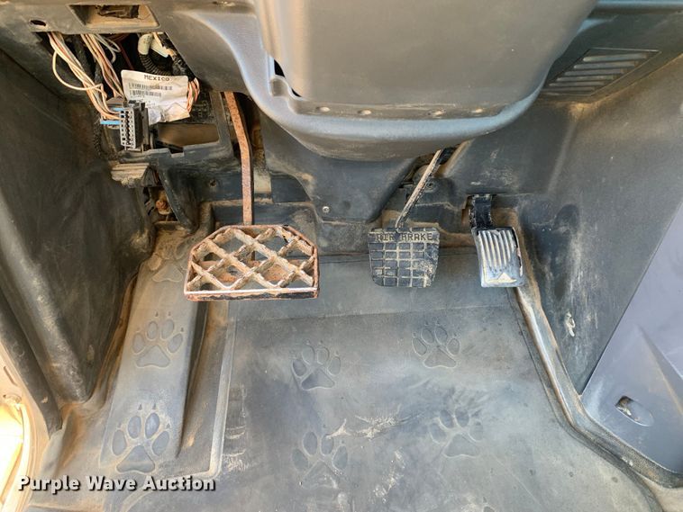 image for item DM7797 2015 Mack CHU613 semi truck