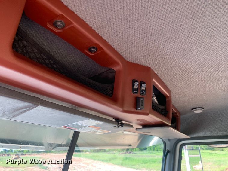 image for item DM7797 2015 Mack CHU613 semi truck