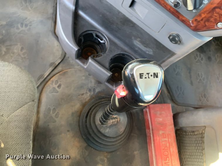 image for item DM7797 2015 Mack CHU613 semi truck