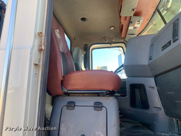 image for item DM7797 2015 Mack CHU613 semi truck