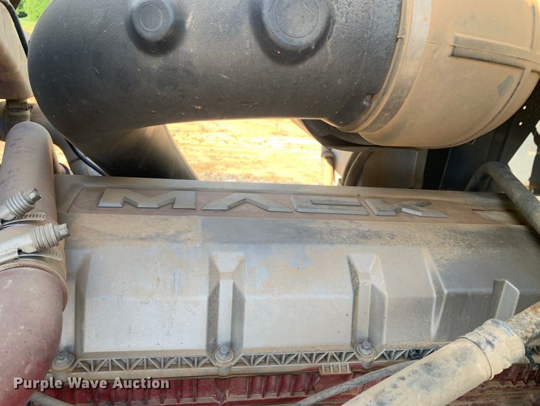 image for item DM7797 2015 Mack CHU613 semi truck