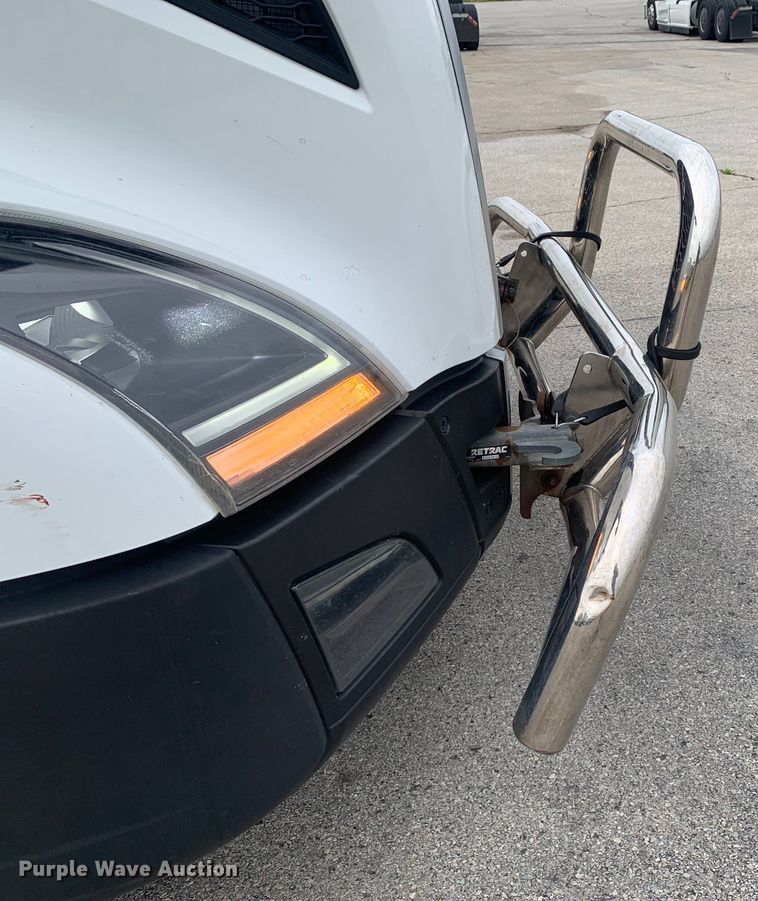 image for item DM7798 2021 Volvo VNL semi truck