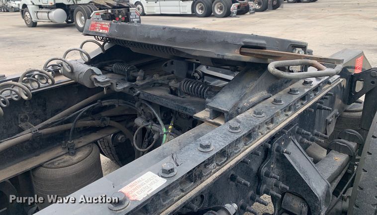 image for item DM7798 2021 Volvo VNL semi truck