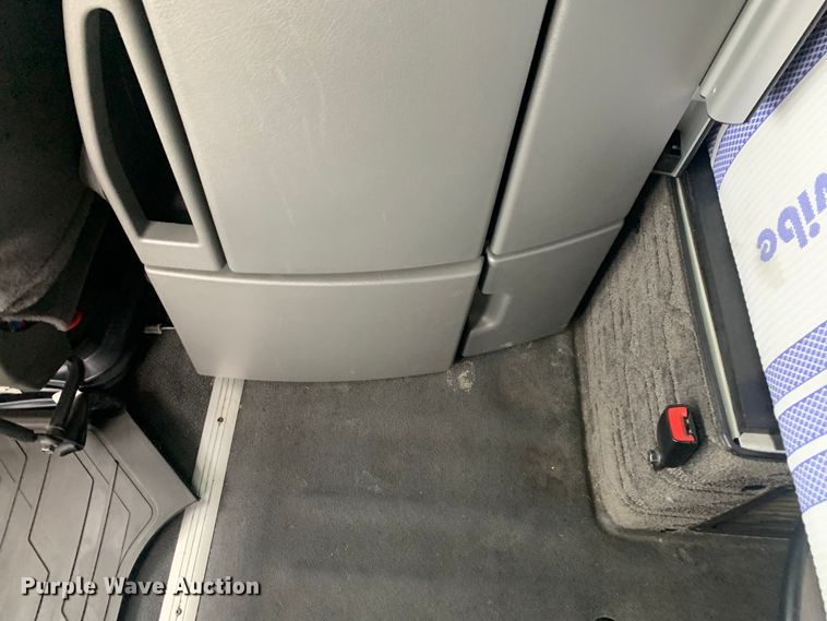 image for item DM7798 2021 Volvo VNL semi truck