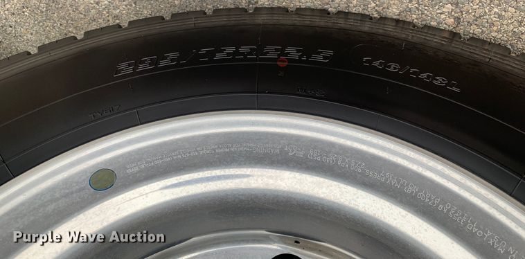 image for item DM7798 2021 Volvo VNL semi truck