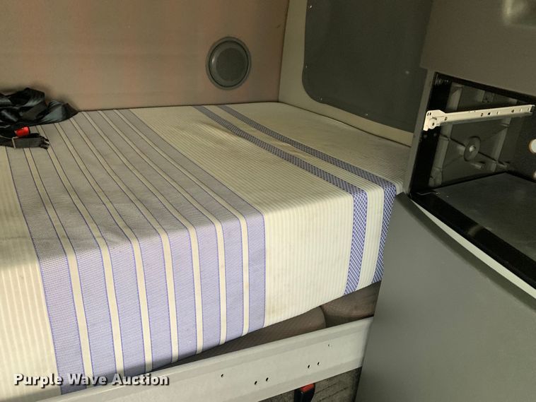 image for item DM7800 2020 Volvo  VNL semi truck