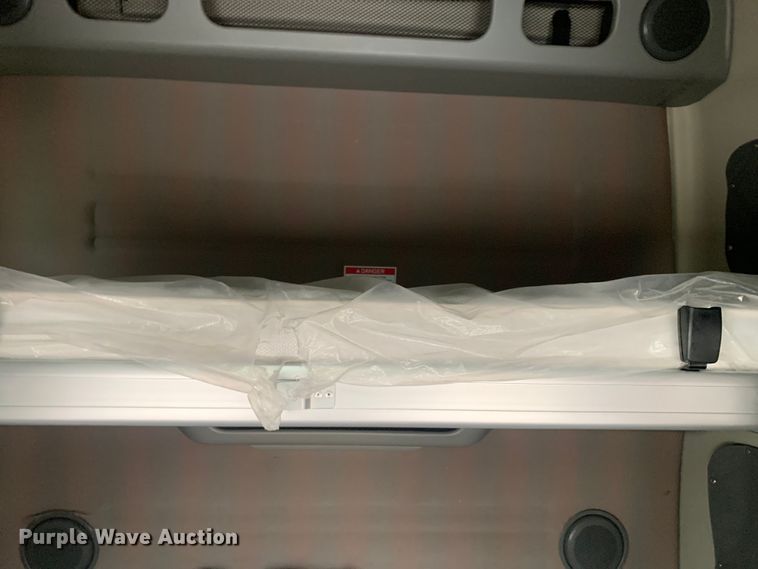 image for item DM7800 2020 Volvo  VNL semi truck