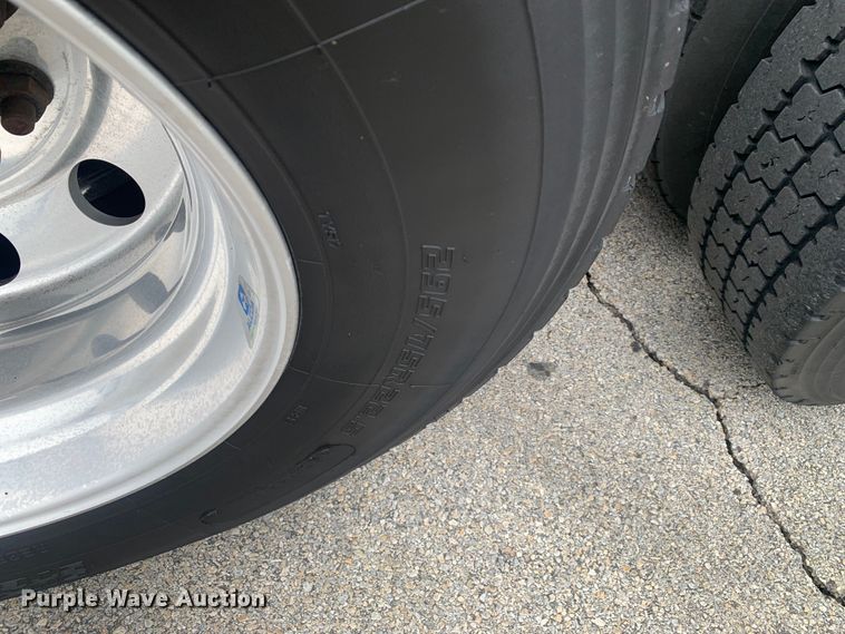 image for item DM7800 2020 Volvo  VNL semi truck