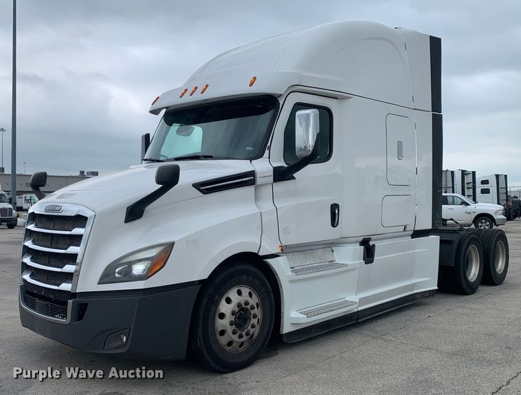 image for item DM7801 2019 Freightliner Cascadia semi truck