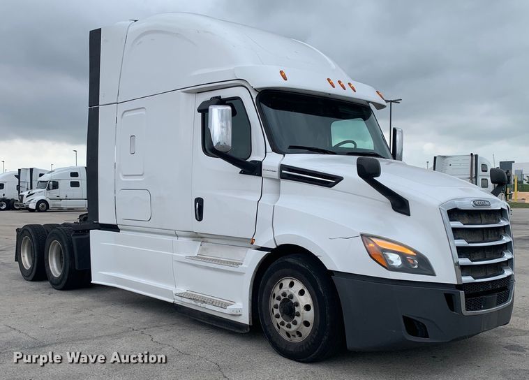 image for item DM7801 2019 Freightliner Cascadia semi truck