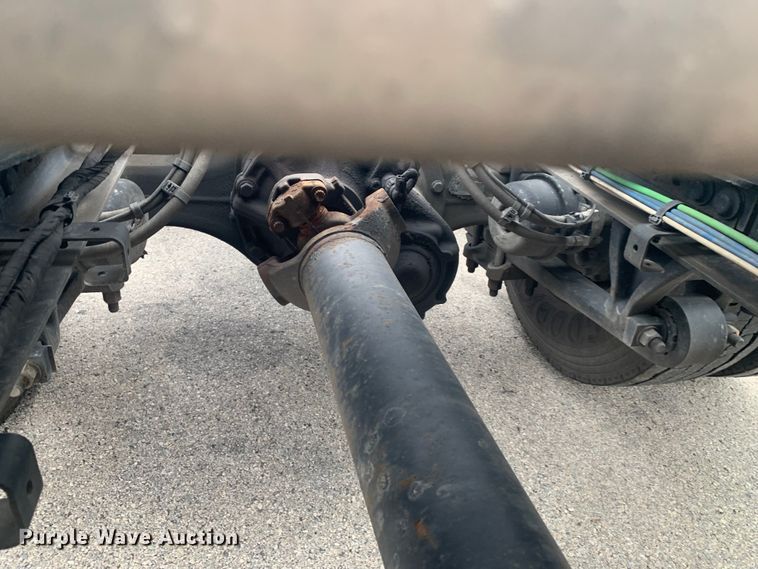 image for item DM7801 2019 Freightliner Cascadia semi truck