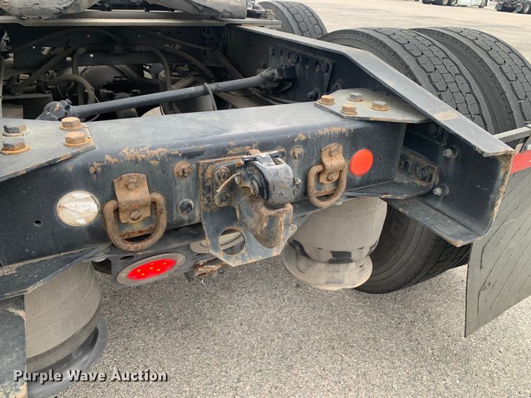 image for item DM7801 2019 Freightliner Cascadia semi truck