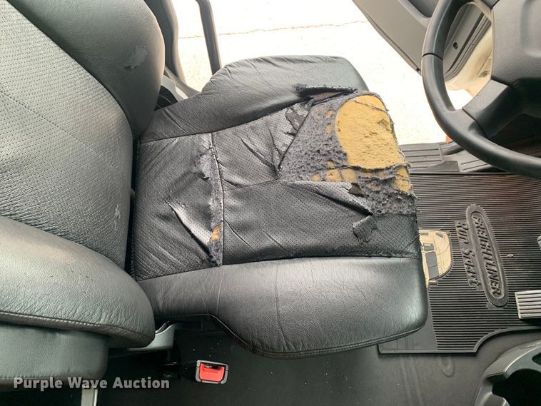 image for item DM7801 2019 Freightliner Cascadia semi truck