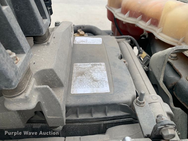 image for item DM7801 2019 Freightliner Cascadia semi truck