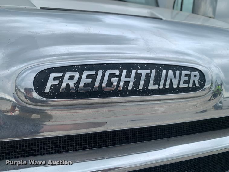 image for item DM7802 2017 Freightliner Cascadia semi truck