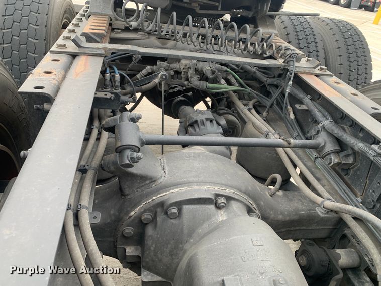 image for item DM7802 2017 Freightliner Cascadia semi truck