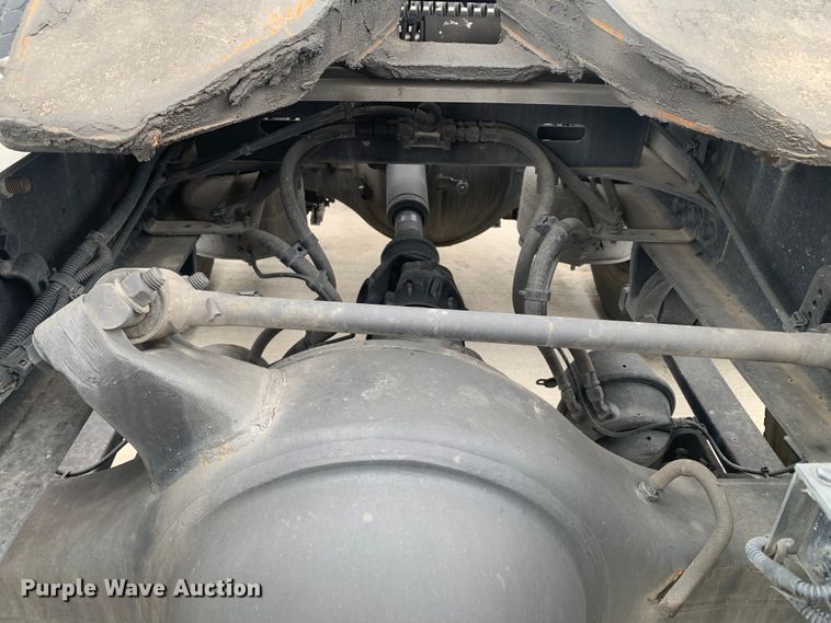 image for item DM7802 2017 Freightliner Cascadia semi truck