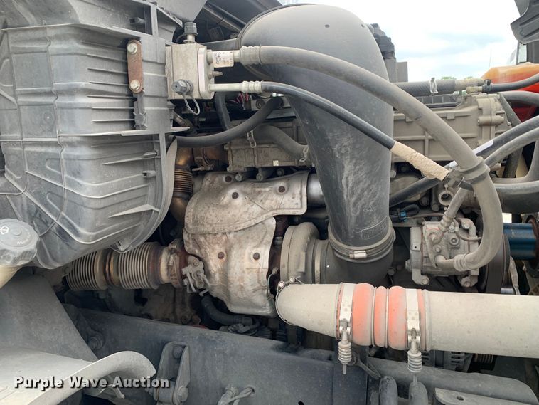 image for item DM7802 2017 Freightliner Cascadia semi truck