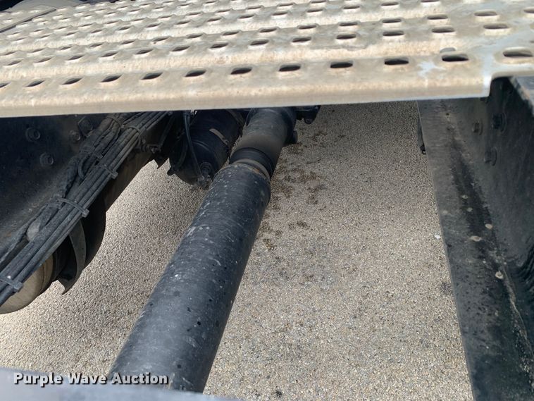 image for item DM7803 2020 Volvo VNL semi truck