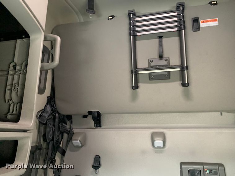 image for item DM7803 2020 Volvo VNL semi truck