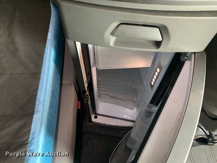 image for item DM7803 2020 Volvo VNL semi truck