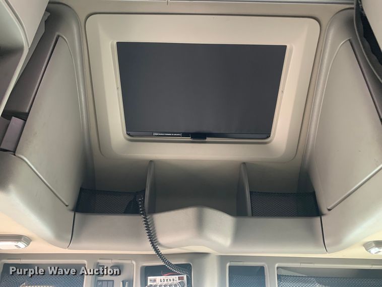 image for item DM7803 2020 Volvo VNL semi truck