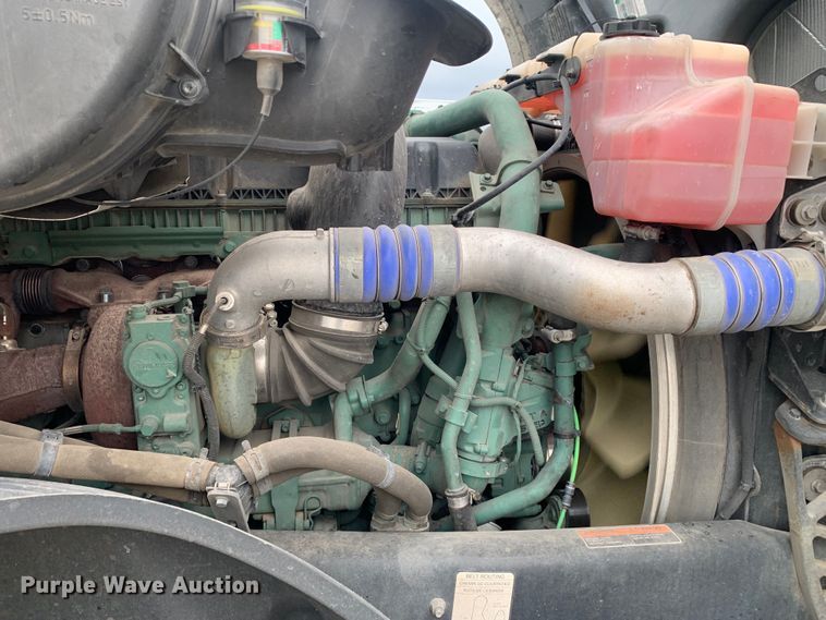 image for item DM7803 2020 Volvo VNL semi truck