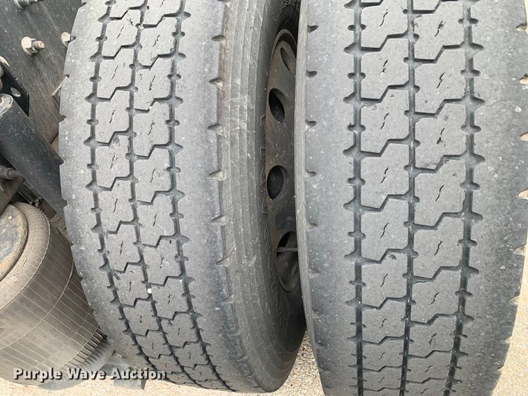 image for item DM7803 2020 Volvo VNL semi truck