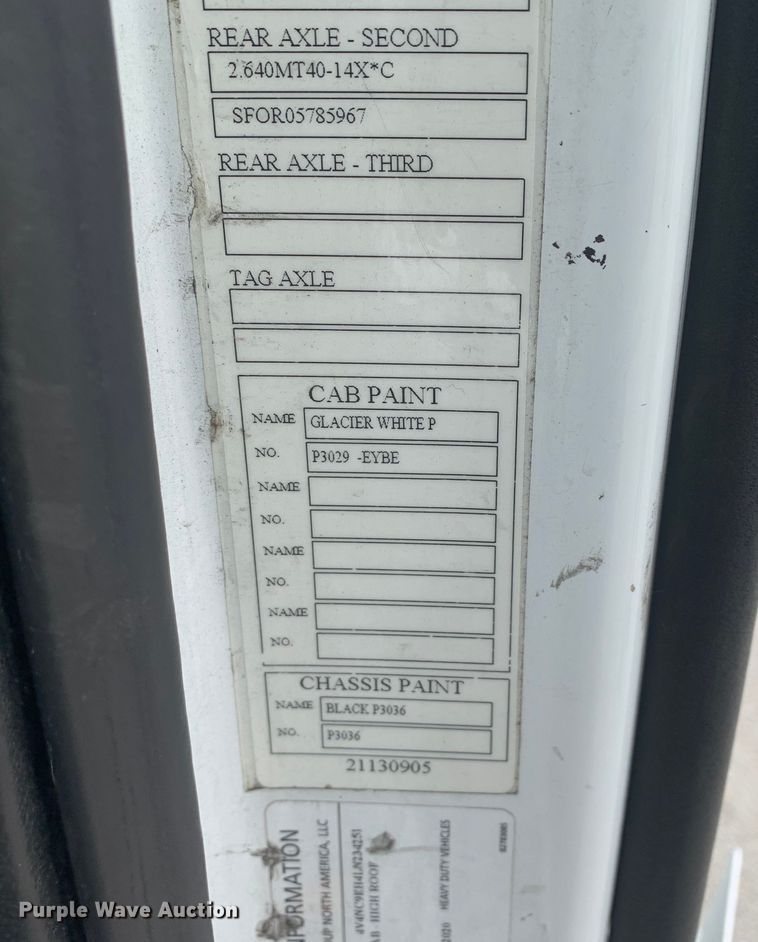 image for item DM7803 2020 Volvo VNL semi truck