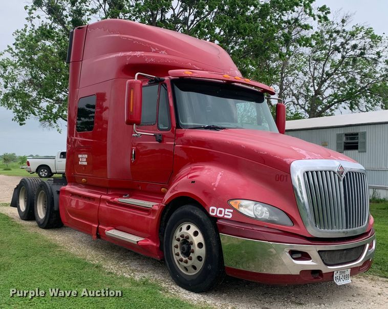 image for item DM7804 2009 International ProStar semi truck