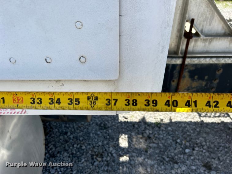 image for item DO1084 1987 Ford LT9000 semi truck