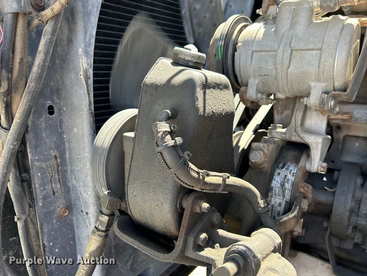 image for item DO1084 1987 Ford LT9000 semi truck