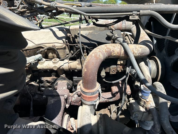 image for item DO1084 1987 Ford LT9000 semi truck