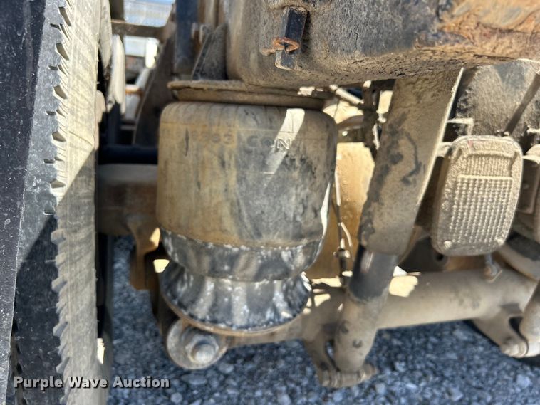 image for item DO1084 1987 Ford LT9000 semi truck