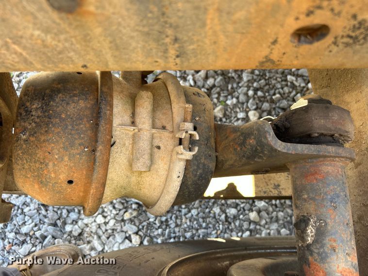 image for item DO1084 1987 Ford LT9000 semi truck