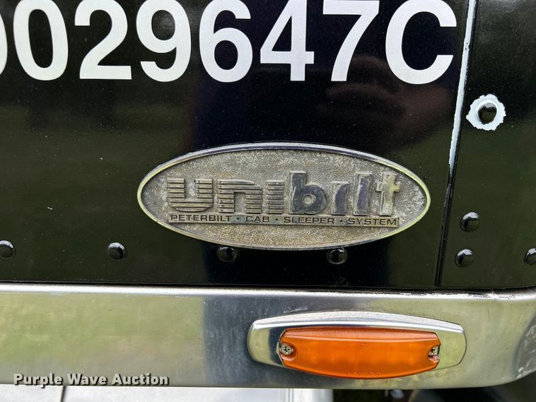 image for item DO1106 1994 Peterbilt  379 semi truck