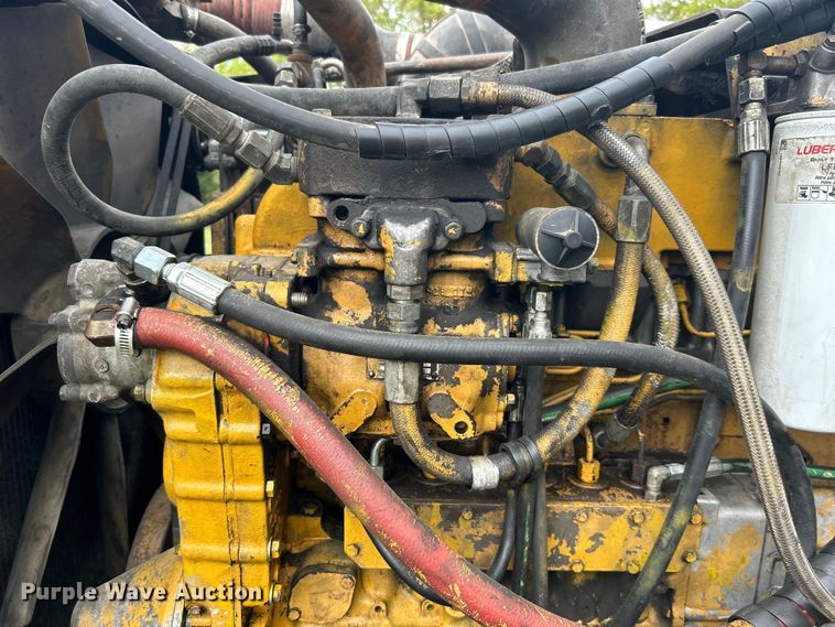 image for item DO1106 1994 Peterbilt  379 semi truck