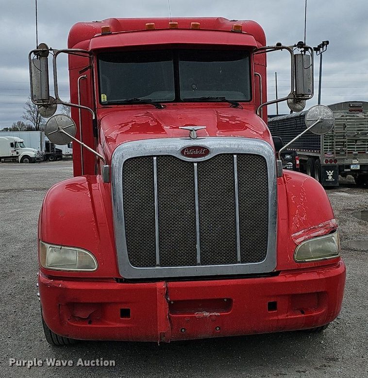 image for item DP0836 2008 Peterbilt 386 semi truck
