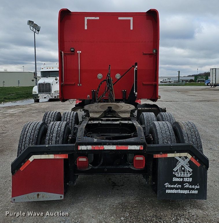 image for item DP0836 2008 Peterbilt 386 semi truck