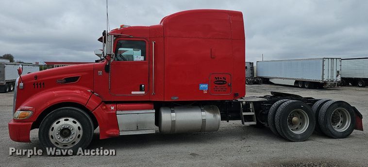 image for item DP0836 2008 Peterbilt 386 semi truck