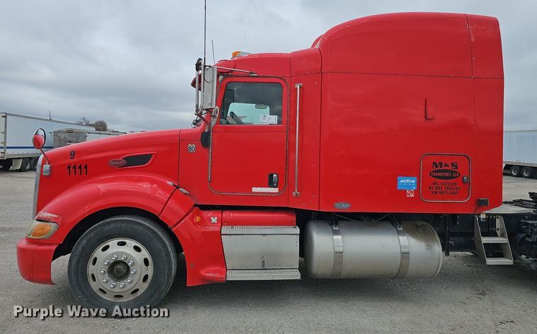 image for item DP0836 2008 Peterbilt 386 semi truck