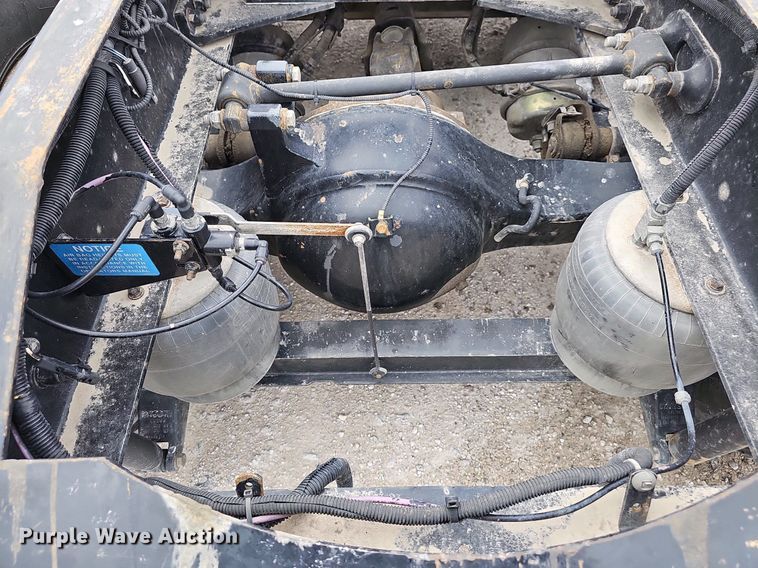 image for item DP0836 2008 Peterbilt 386 semi truck